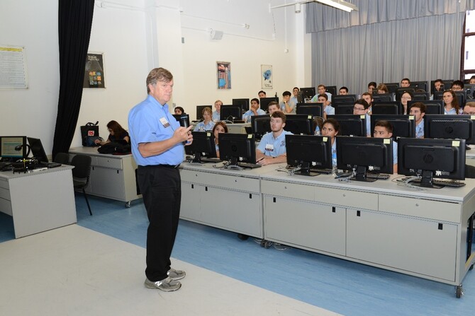 Dr. Lawrence of Texas A&M introducing the undergraduate programme of his Department